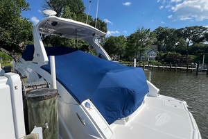 Pulling Chocks 33ft Chaparral Yacht For Sale