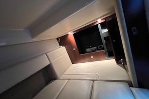 Pulling Chocks 33ft Chaparral Yacht For Sale