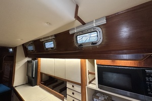 Sweet Emotion 42ft Endeavour Yacht For Sale