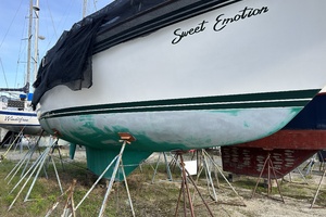 Sweet Emotion 42ft Endeavour Yacht For Sale