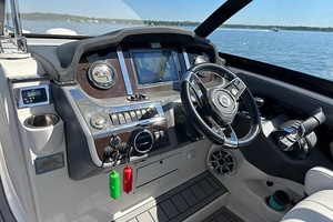 Aim High 33ft Chaparral Yacht For Sale