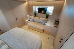60FT (18.29M) AZIMUT