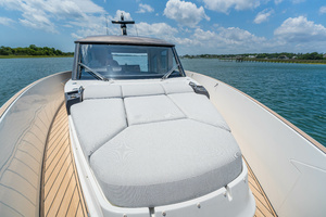 60FT (18.29M) AZIMUT