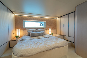 60FT (18.29M) AZIMUT