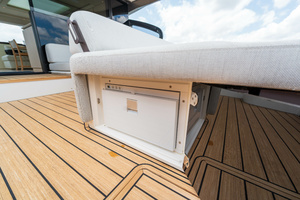 60FT (18.29M) AZIMUT