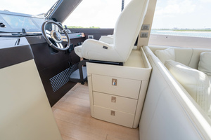 60FT (18.29M) AZIMUT