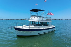 Escape 31ft Camano Yacht For Sale
