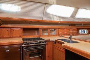 Praha 45ft Hunter Yacht For Sale