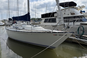 Relentless 35ft C amp C Yacht For Sale