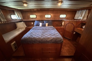50ft Marine Trader Yacht For Sale