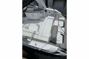 29ft Four Winns Yacht For Sale