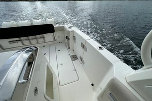 42FT (12.95M) BOSTON WHALER