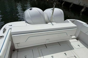 32ft Intrepid Yacht For Sale