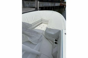 32ft Intrepid Yacht For Sale