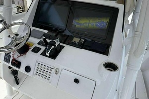 32ft Intrepid Yacht For Sale