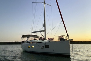 50FT (15.39M) JEANNEAU Worth Avenue Yachts