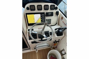 33ft Pursuit Yacht For Sale