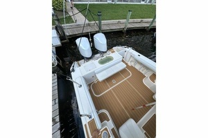 33ft Pursuit Yacht For Sale