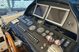 57ft Uniesse Yacht For Sale