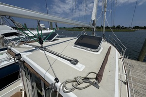 BIA 30ft Cape Dory Yacht For Sale