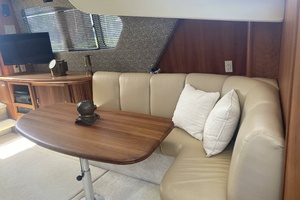 Main Express 39ft Silverton Yacht For Sale