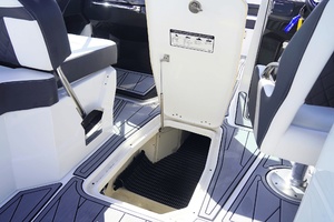 25ft Monterey Yacht For Sale