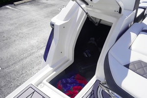 25ft Monterey Yacht For Sale