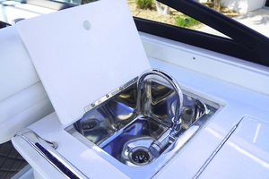 25ft Monterey Yacht For Sale