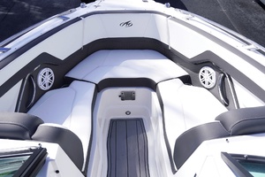 25ft Monterey Yacht For Sale