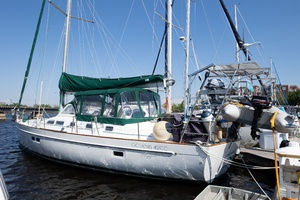 SOUND WAVES 42ft Beneteau Yacht For Sale