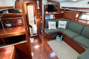 SOUND WAVES 42ft Beneteau Yacht For Sale