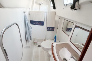 SOUND WAVES 42ft Beneteau Yacht For Sale