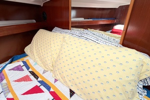 SOUND WAVES 42ft Beneteau Yacht For Sale