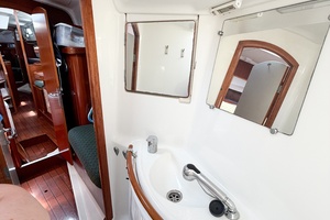 SOUND WAVES 42ft Beneteau Yacht For Sale