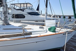 SOUND WAVES 42ft Beneteau Yacht For Sale