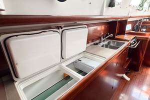 SOUND WAVES 42ft Beneteau Yacht For Sale