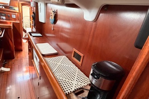 SOUND WAVES 42ft Beneteau Yacht For Sale