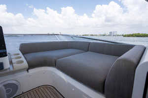 60FT (18.29M) AZIMUT