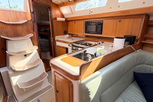 PERFECT PITCH 38ft Catalina Yacht For Sale