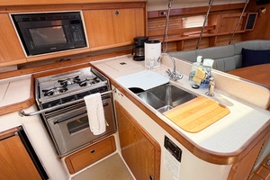 PERFECT PITCH 38ft Catalina Yacht For Sale