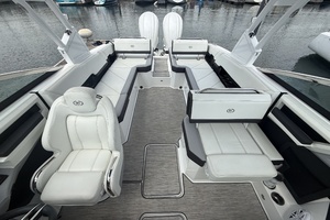 28ft Cobalt Yacht For Sale