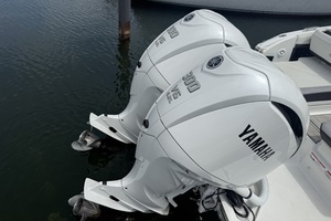 28ft Cobalt Yacht For Sale