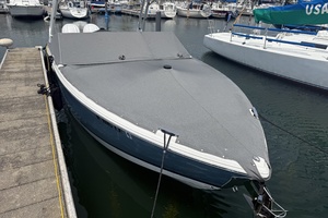 28ft Cobalt Yacht For Sale