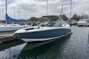 28' Cobalt 2023 Yacht For Sale