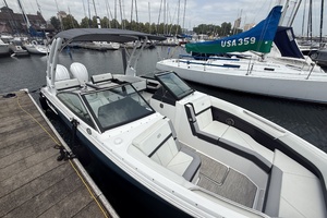 28ft Cobalt Yacht For Sale