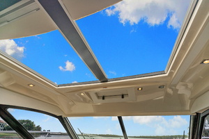 51FT (15.54M) SEA RAY