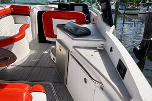 NATALY 31ft Rinker Yacht For Sale