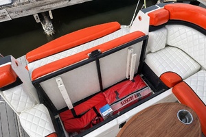 NATALY 31ft Rinker Yacht For Sale