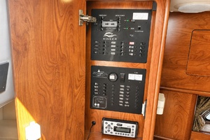 NATALY 31ft Rinker Yacht For Sale
