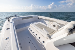 37FT (11.51M) FRONT RUNNER